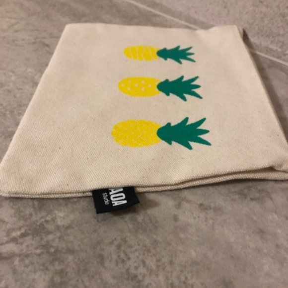 3/$12 AOA Studio Pineapple Canvas Pouch NWOT - Picture 5 of 10